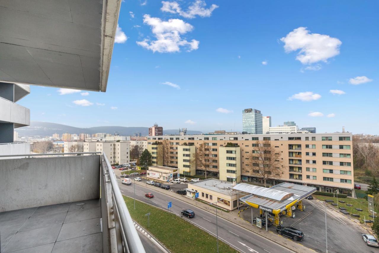 Lam Stadium 2 - Terrace Bratislava Eksteriør billede